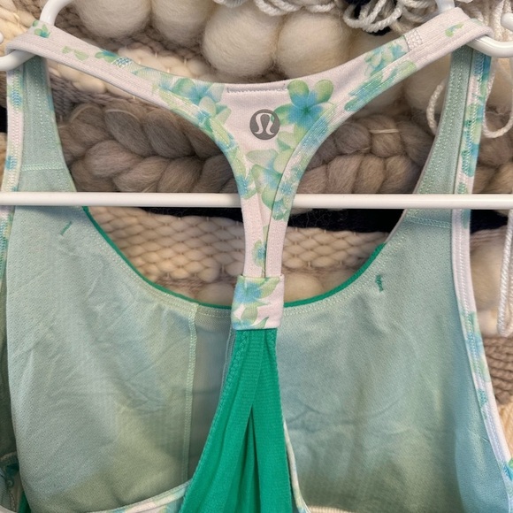 Lululemon Tank Attached Bra Womens Size 0 Flowy Overtop Green White Floral Bra - Picture 3 of 8